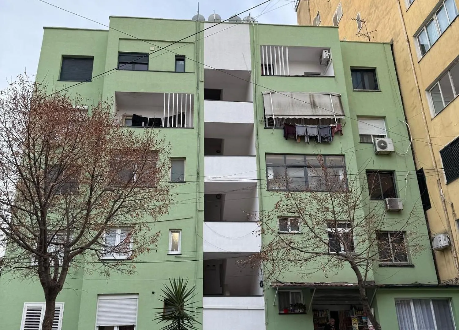 Alvi Apartment Тирана 0*,  Албания